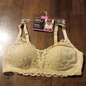 Bali Lace Desire wirefree bra size Lrg